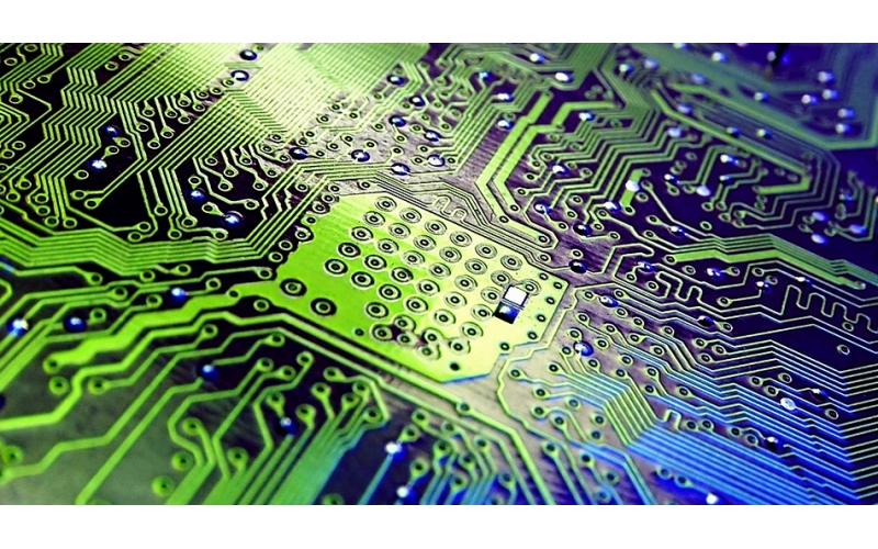 PCB布局布線中的常見錯誤及改進(jìn)方法：優(yōu)化設(shè)計(jì)減少風(fēng)險